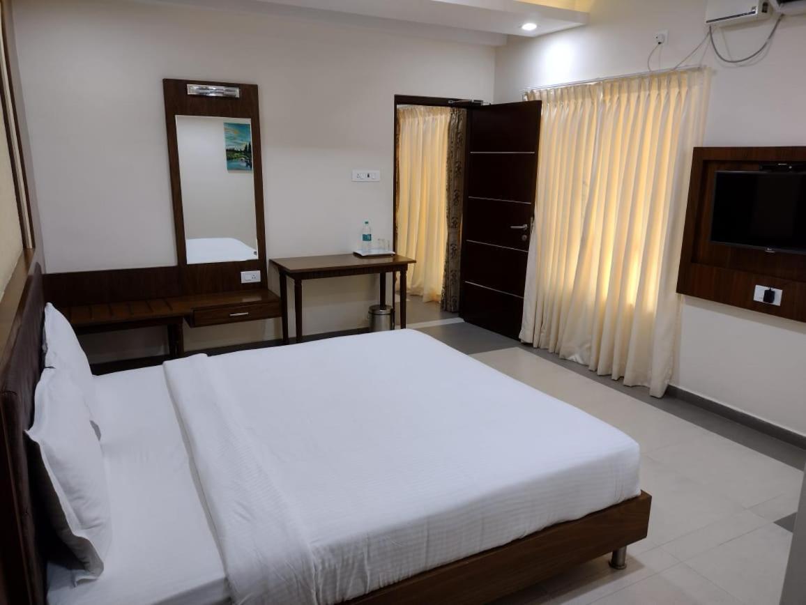 Atlanta Park Chennai Hotel Tambaram Exterior foto